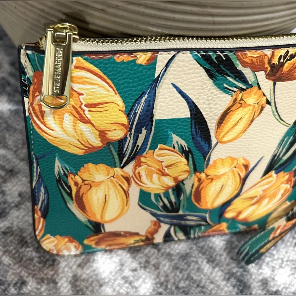 *NWOT Steve Madden Donna Lemon Clutch/Wristlet, - Picture 6 of 13